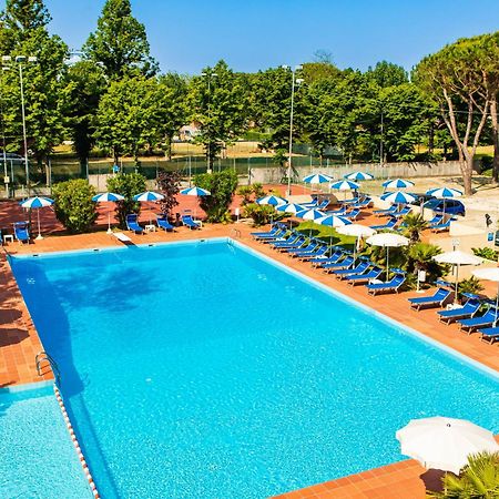 Hotel Caravelle تْشيزيناتيكو المظهر الخارجي الصورة