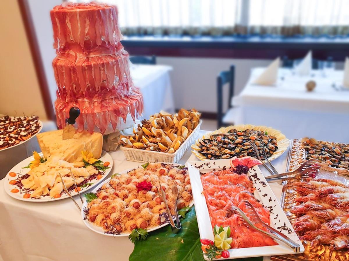 Hotel Caravelle تْشيزيناتيكو المظهر الخارجي الصورة