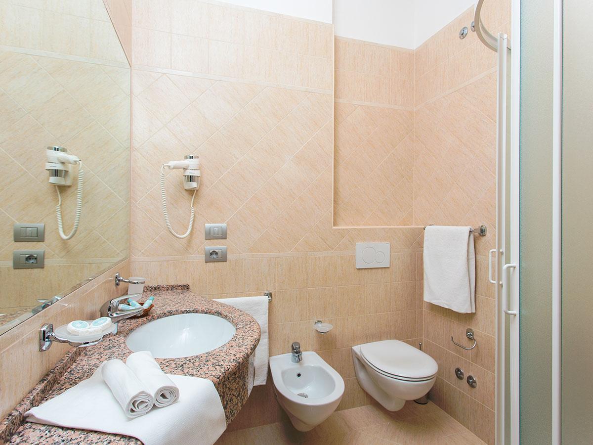 Hotel Caravelle تْشيزيناتيكو المظهر الخارجي الصورة
